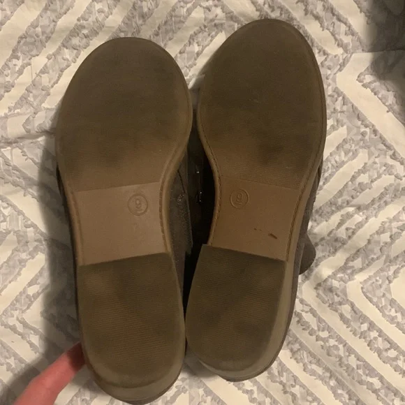 Universal Thread booties - Picture 3 of 3